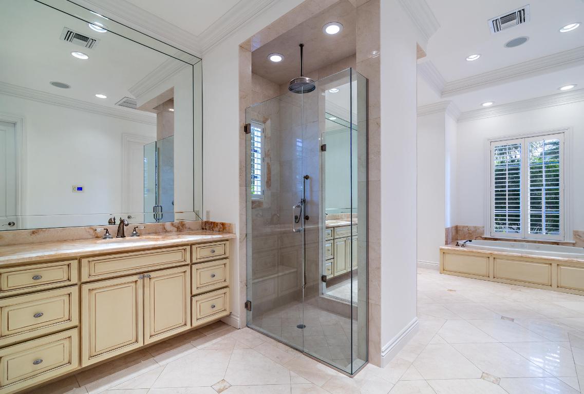 EL ENCANTO - Residential