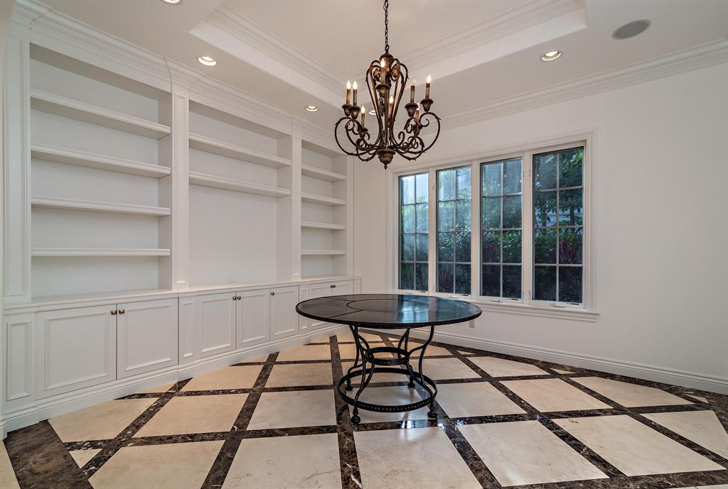 EL ENCANTO - Residential