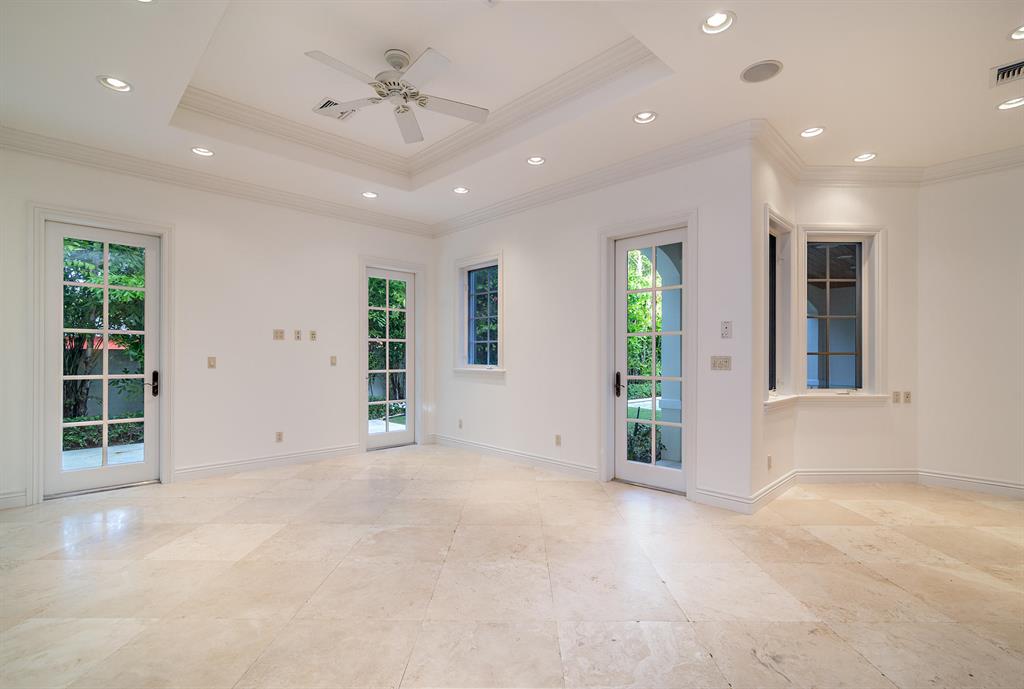 EL ENCANTO - Residential