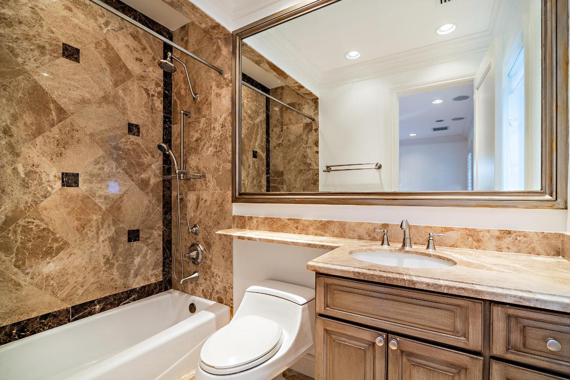 EL ENCANTO - Residential