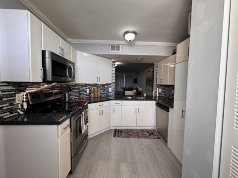 Tiny photo for 115 Lake Emerald Drive #410, Oakland Park, FL 33309 (MLS # B26076520)