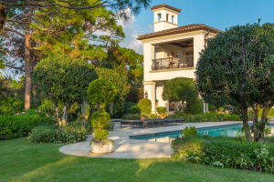 THE BEARS CLUB - Residential