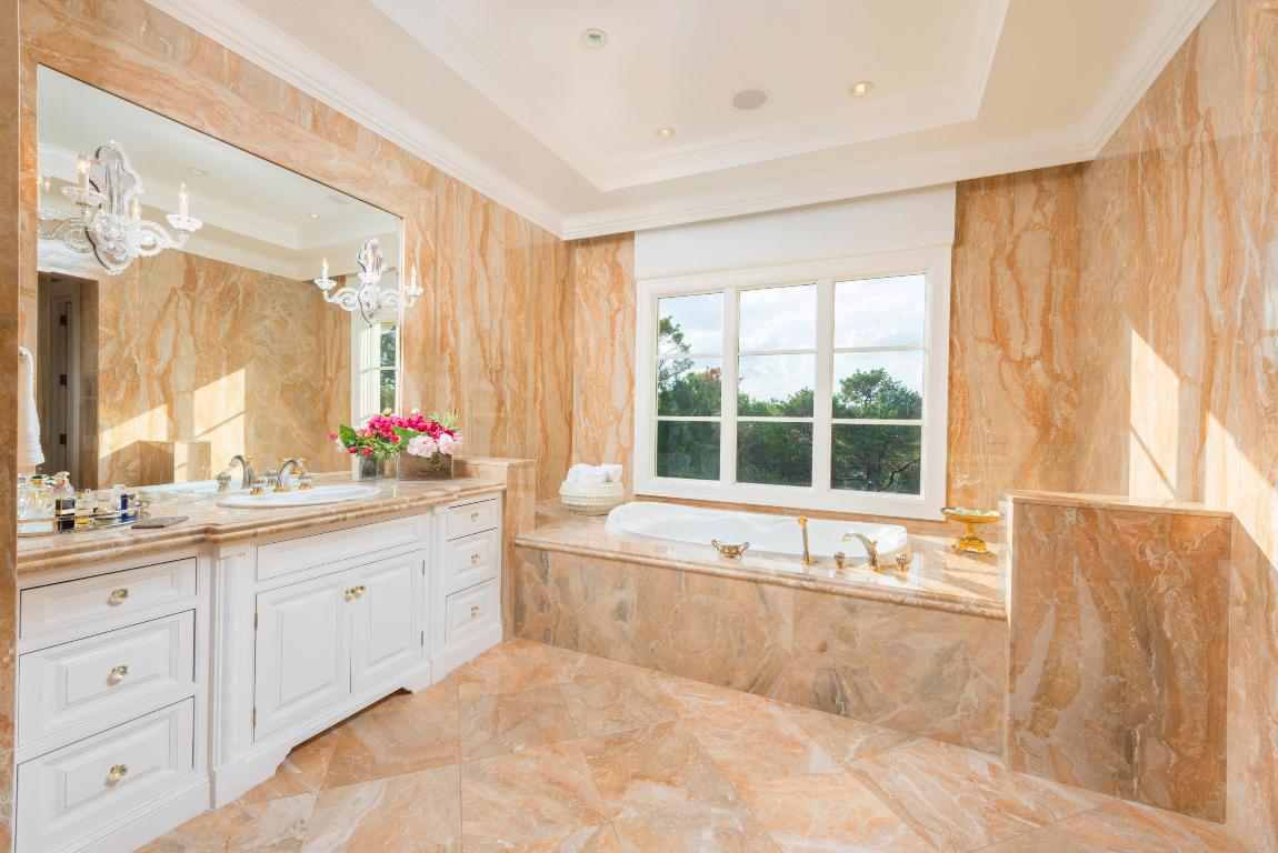 THE BEARS CLUB - Residential