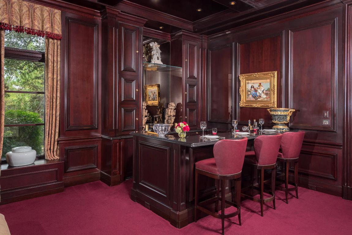 THE BEARS CLUB - Residential