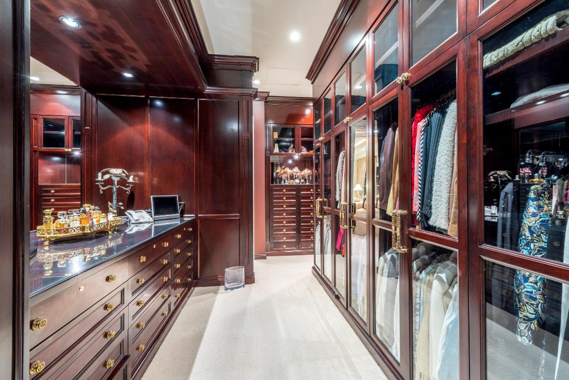 THE BEARS CLUB - Residential