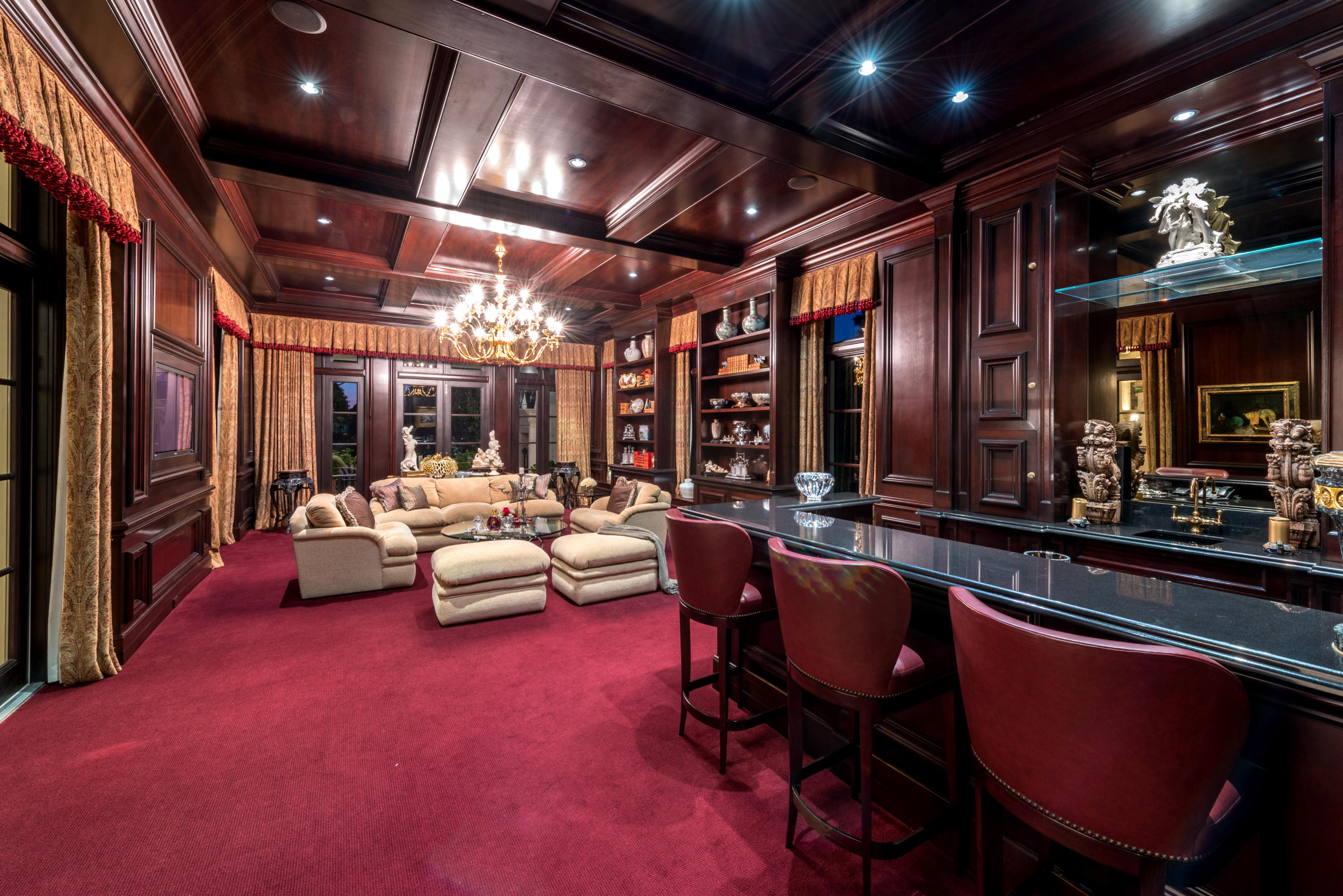 THE BEARS CLUB - Residential