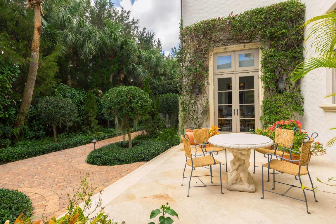 THE BEARS CLUB - Residential