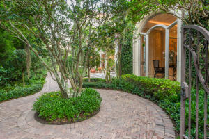 THE BEARS CLUB - Residential