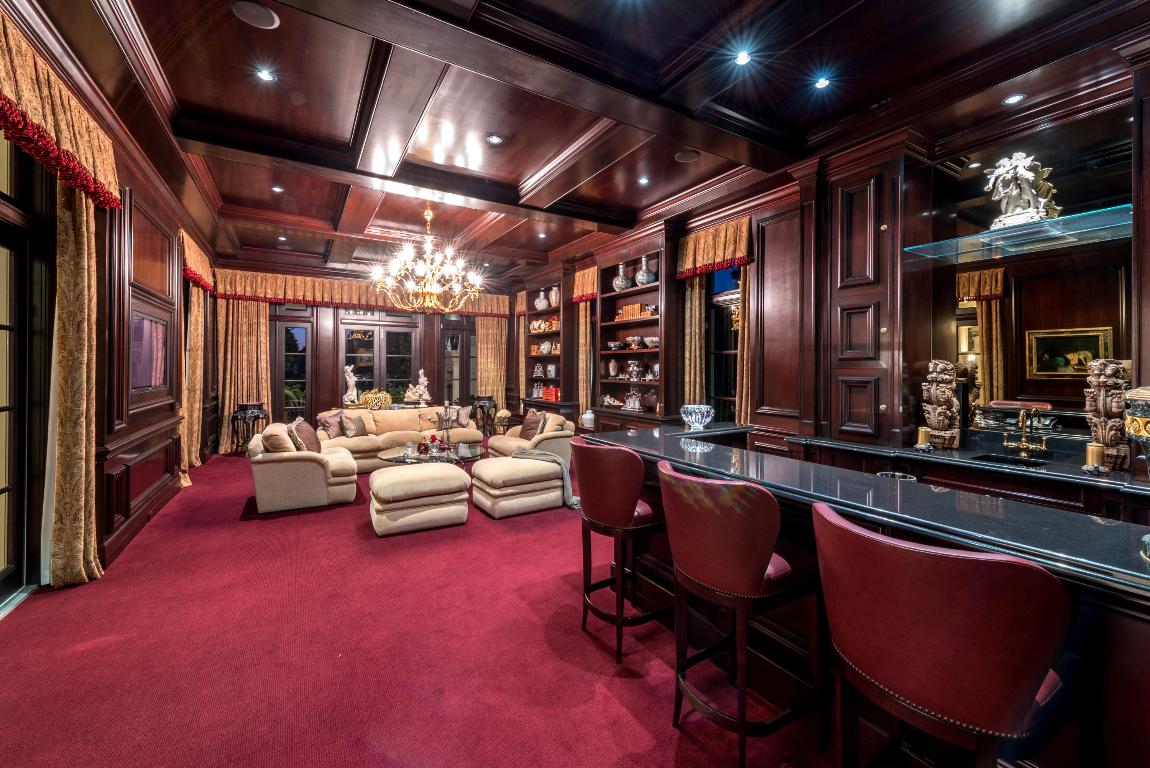 THE BEARS CLUB - Residential