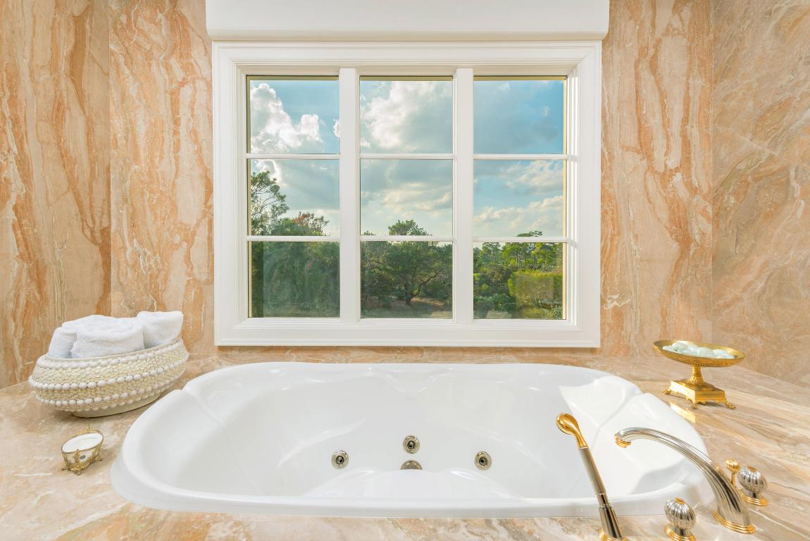 THE BEARS CLUB - Residential