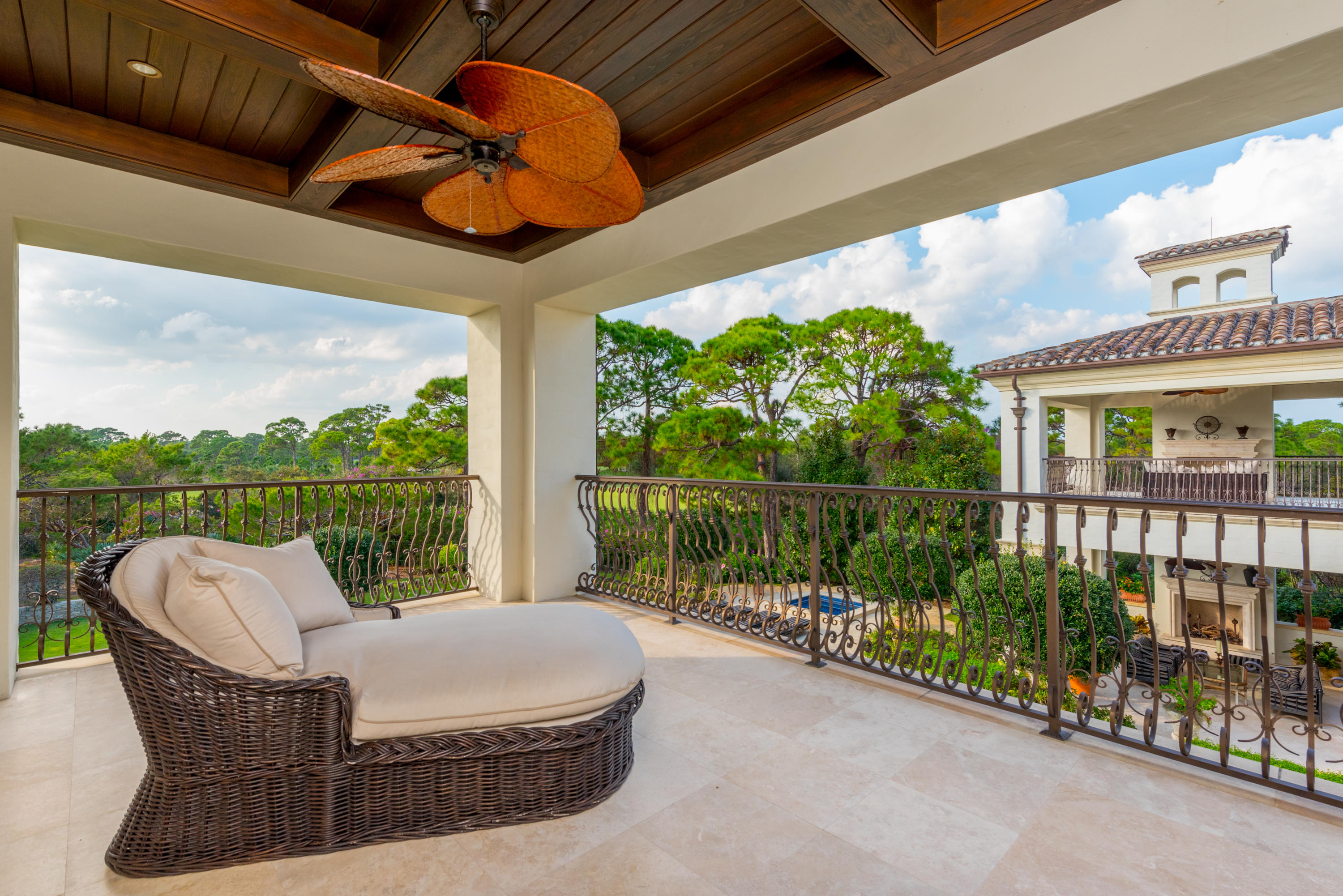 THE BEARS CLUB - Residential