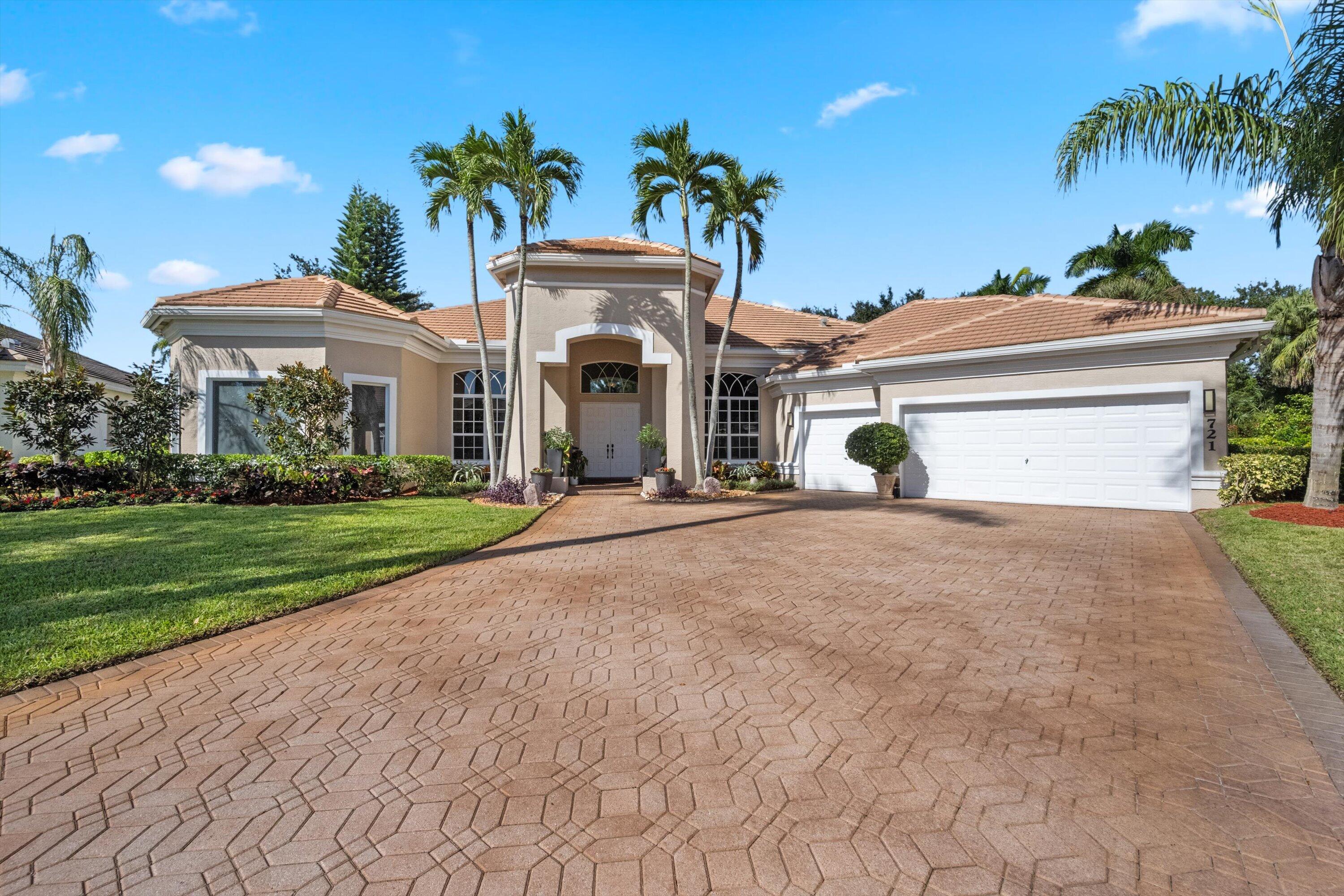 Properties 721 PINE CLUB Lane