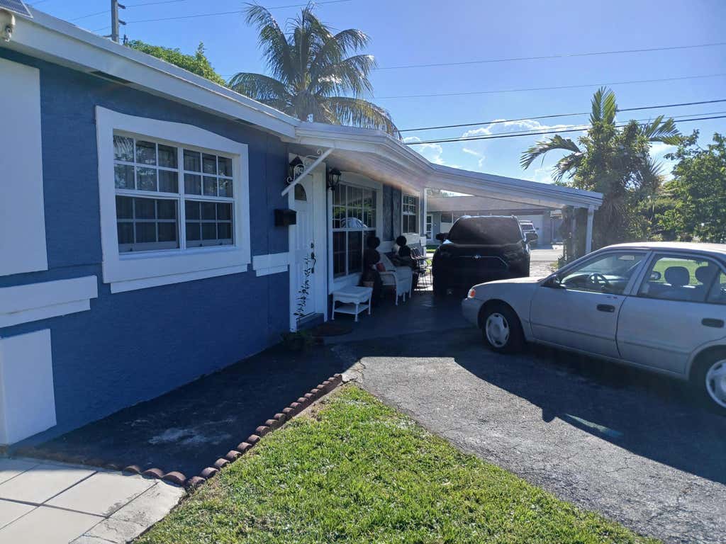 Photo of 7530 SHALIMAR Street, Miramar, FL 33023 (MLS # B26064042)
