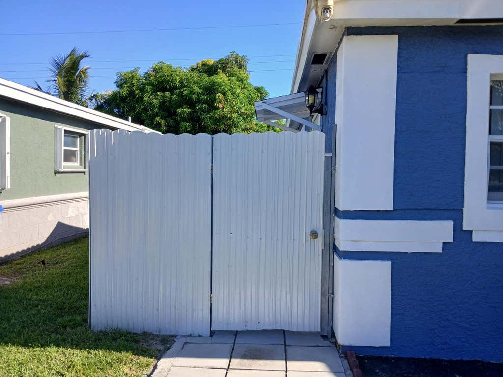 Photo of 7530 SHALIMAR Street, Miramar, FL 33023 (MLS # B26064042)