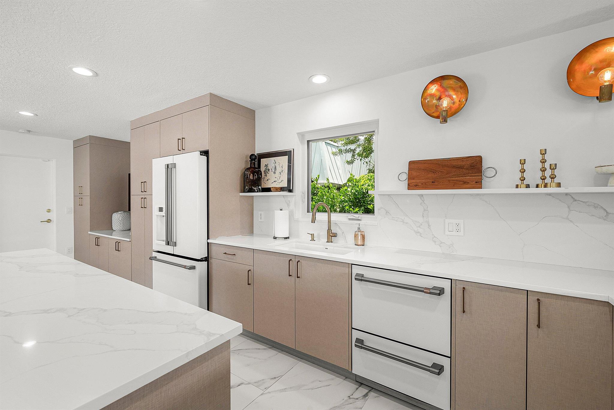 POINT MANALAPAN 6 - Residential