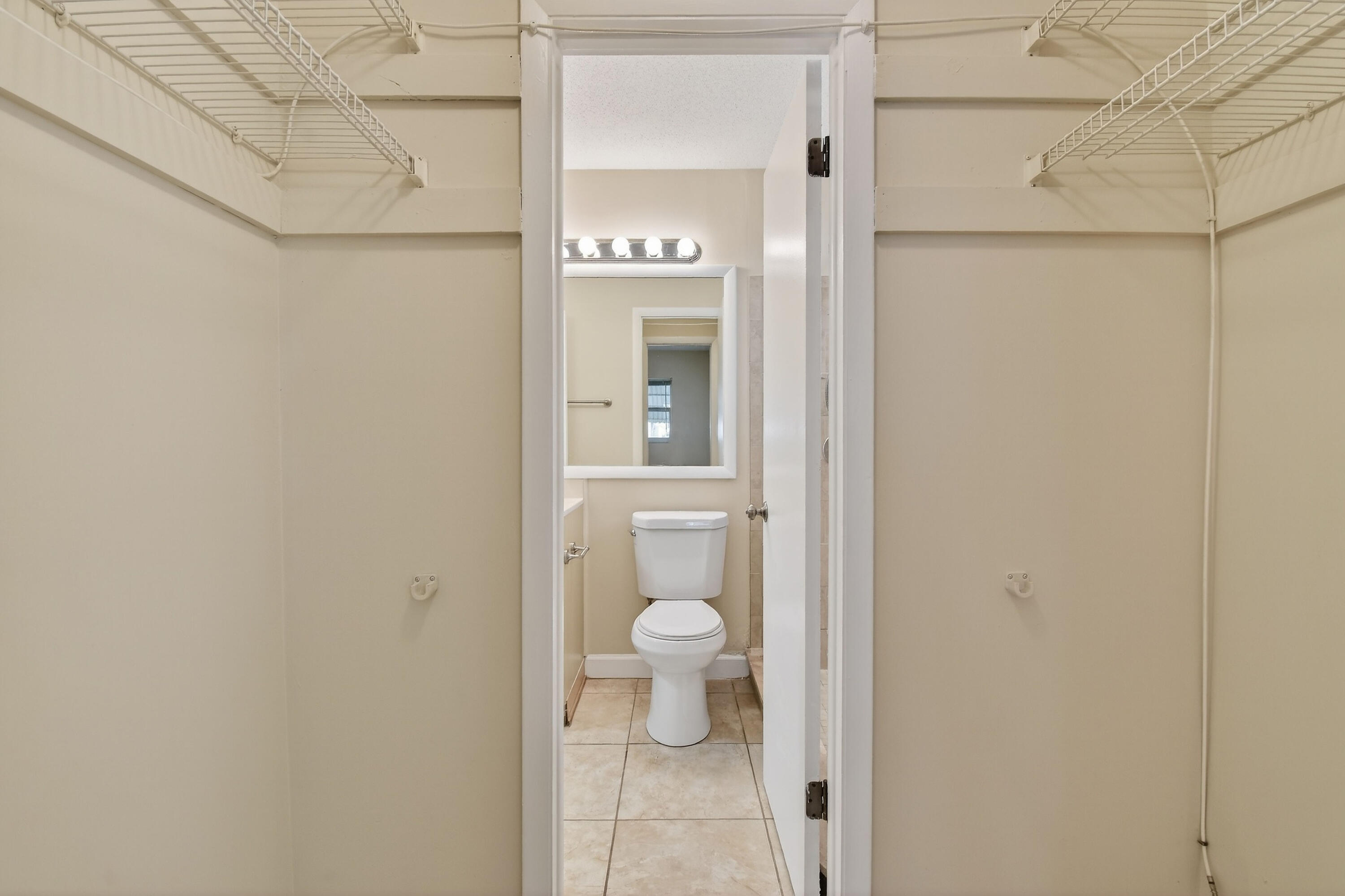 PALM BEACH LEISUREVILLE SEC 5A - Residential