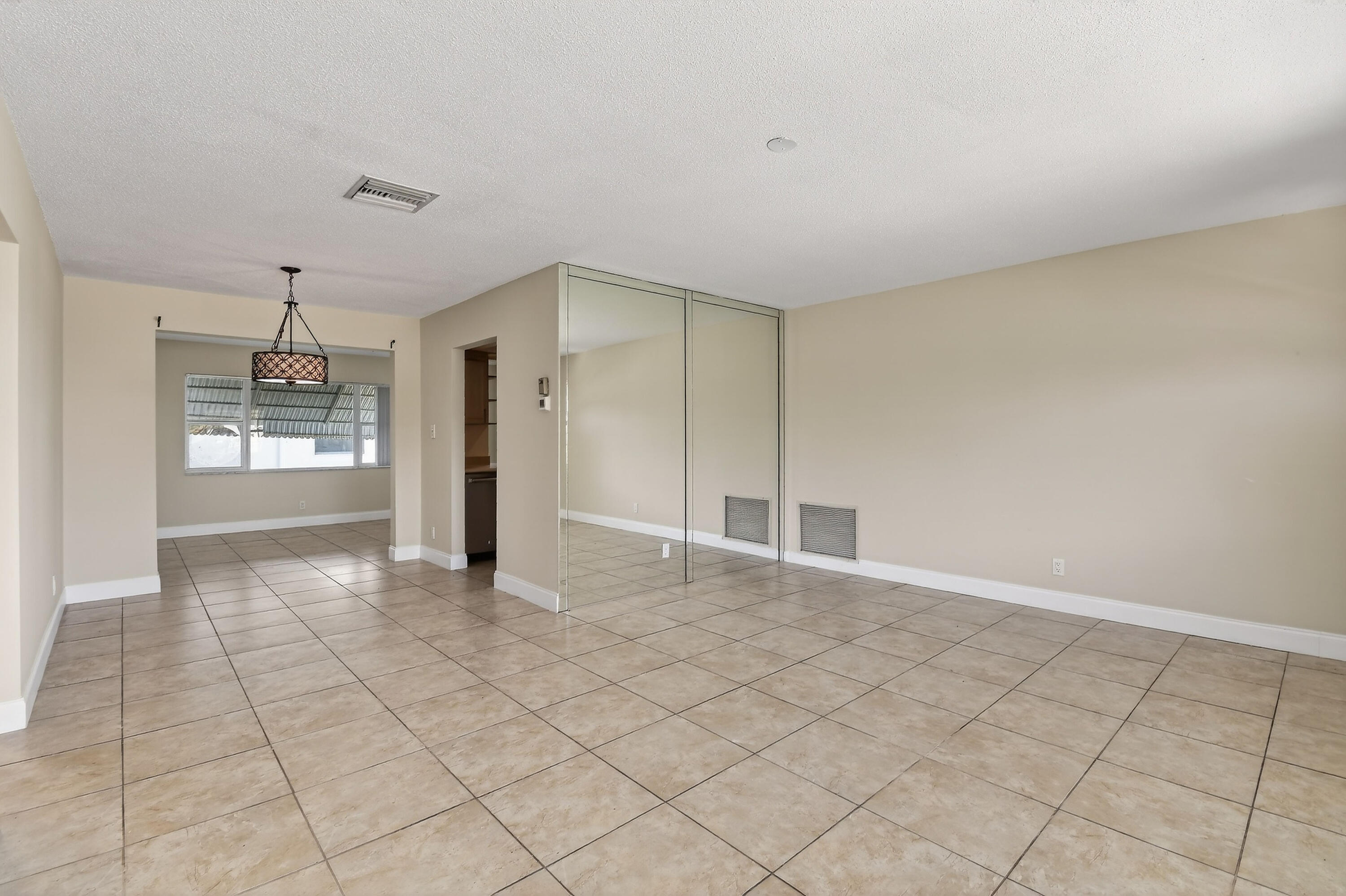 PALM BEACH LEISUREVILLE SEC 5A - Residential