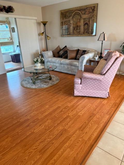 LAKESIDE VILLAGE CONDO 10 - Residential