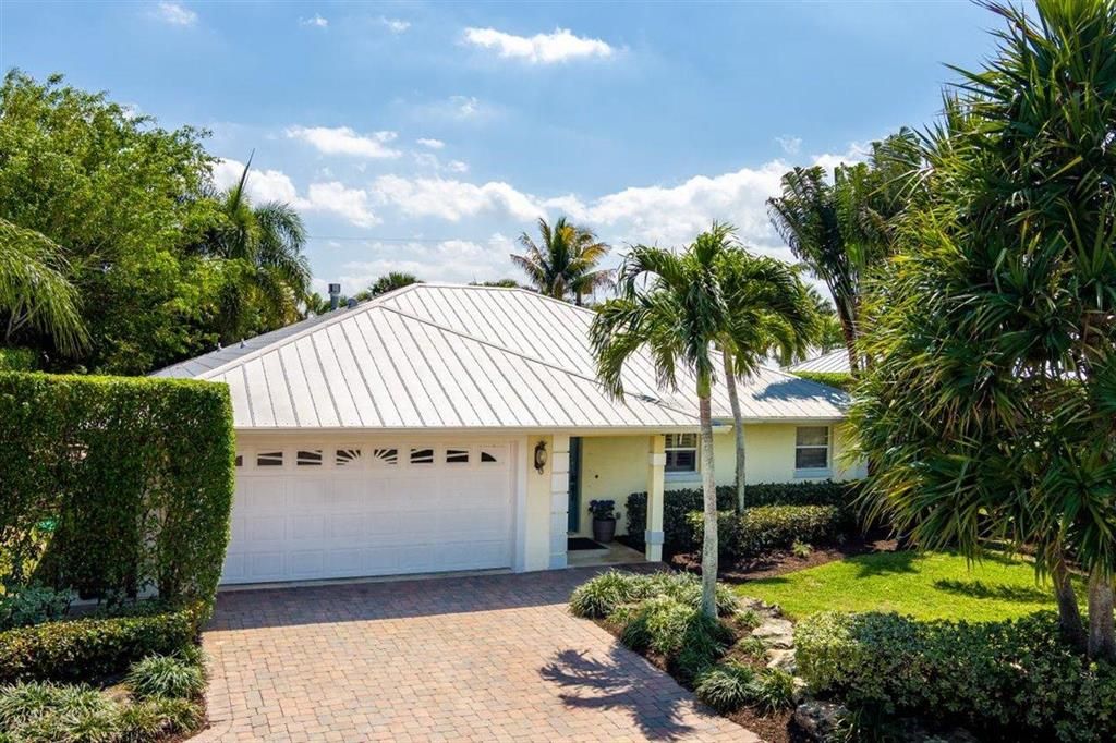 Photo of 5636 SE Matousek Street, Stuart, FL 34997 (MLS # R10702530)