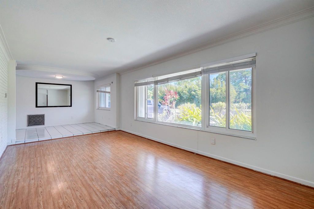 Photo of 8902 N Bates Road, Palm Beach Gardens, FL 33418 (MLS # R11063248)