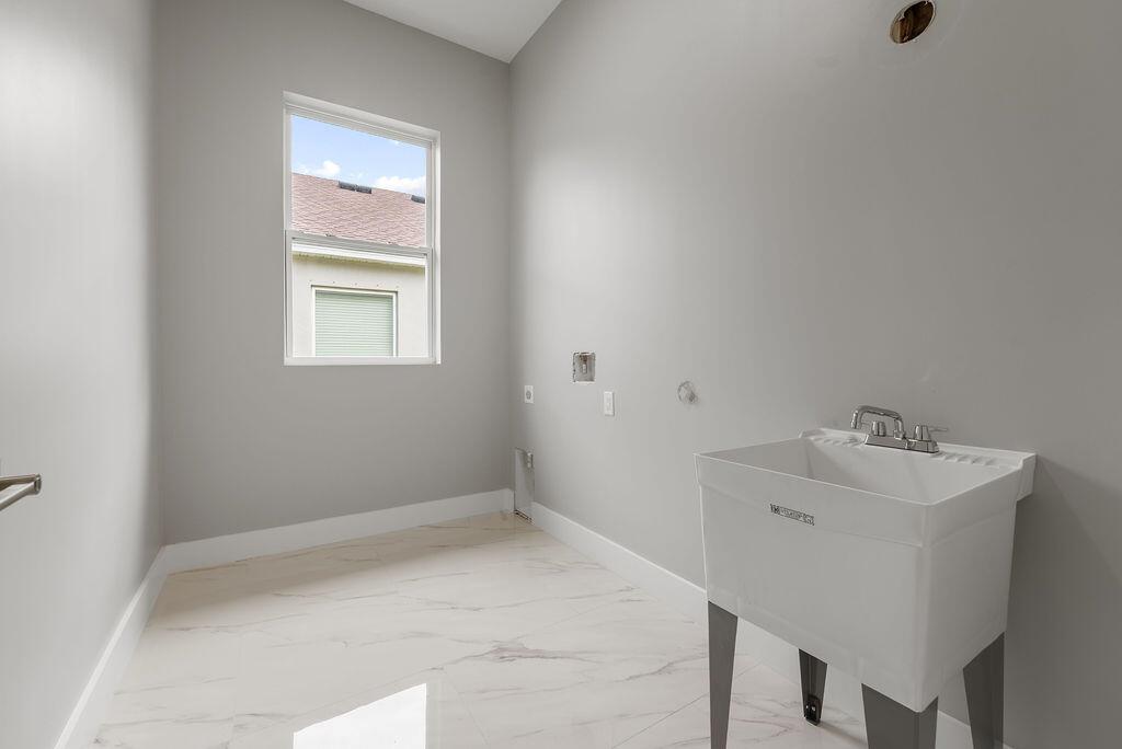 RIVER PLACE ON THE ST LUC - Residential