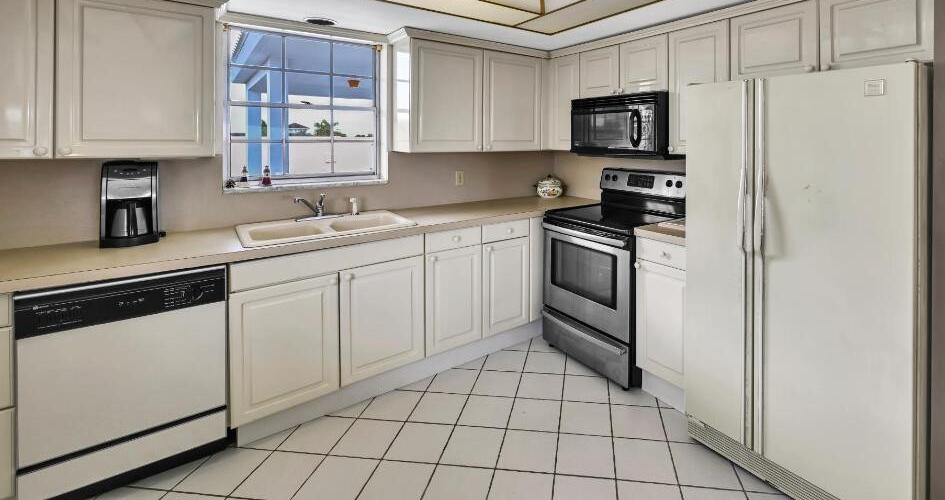 907 Marina Drive 401