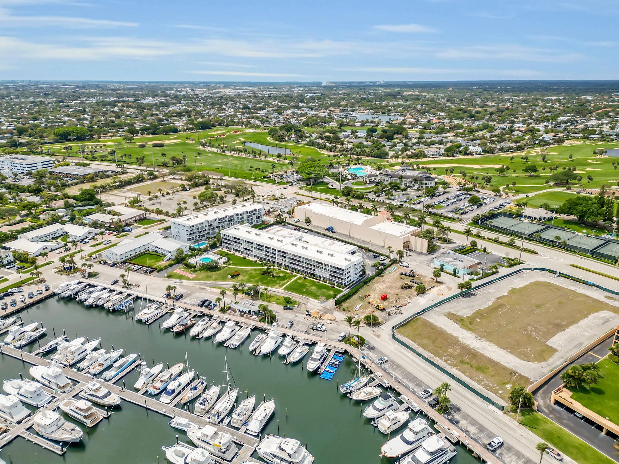 HARBOUR TOWERS CONDO - Residential