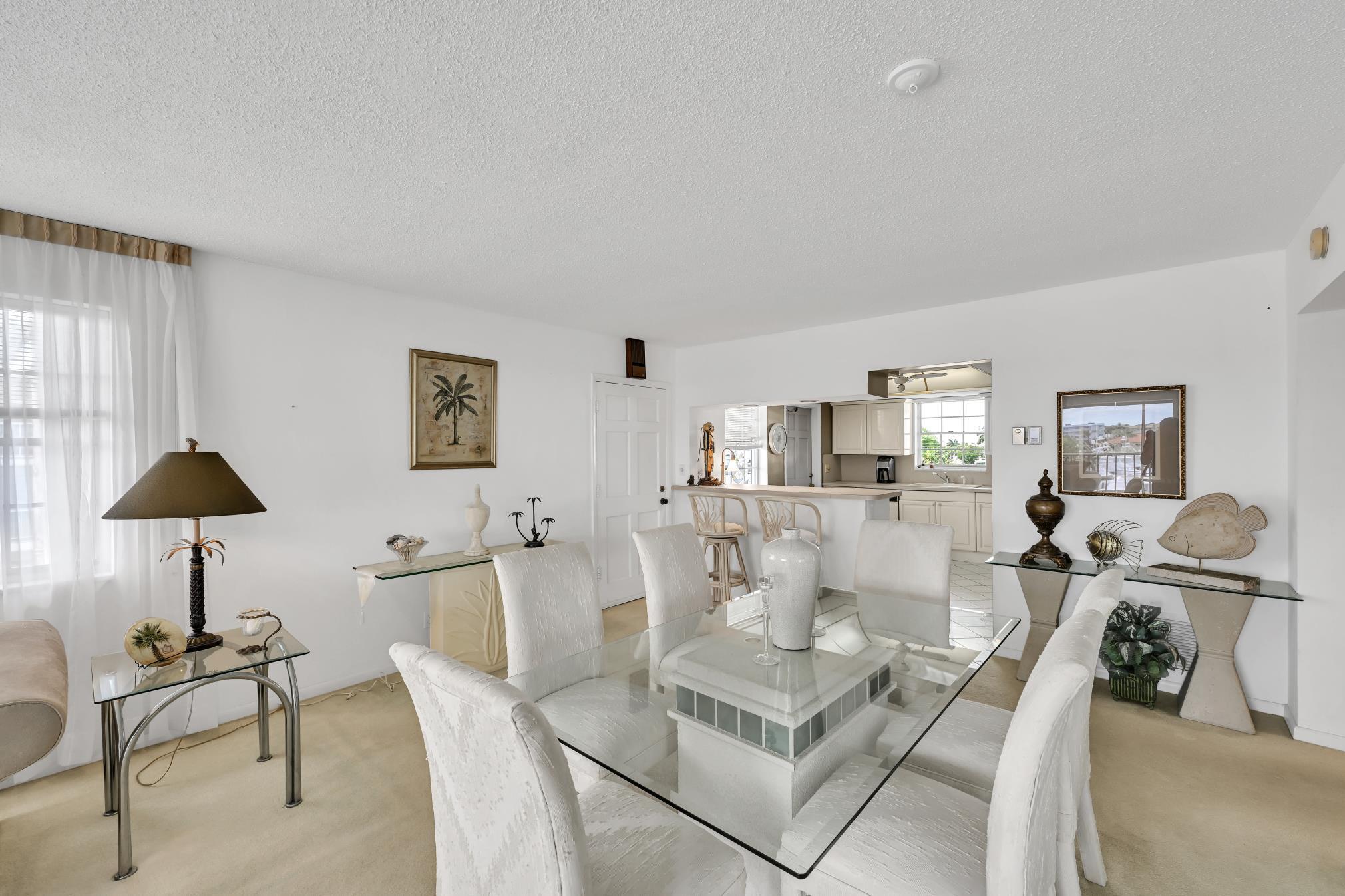 HARBOUR TOWERS CONDO - Residential