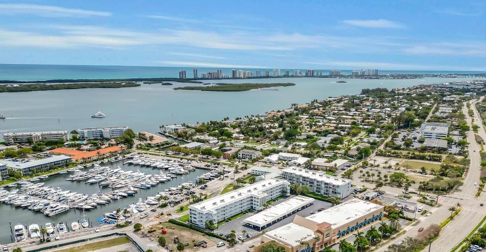 HARBOUR TOWERS CONDO - Residential