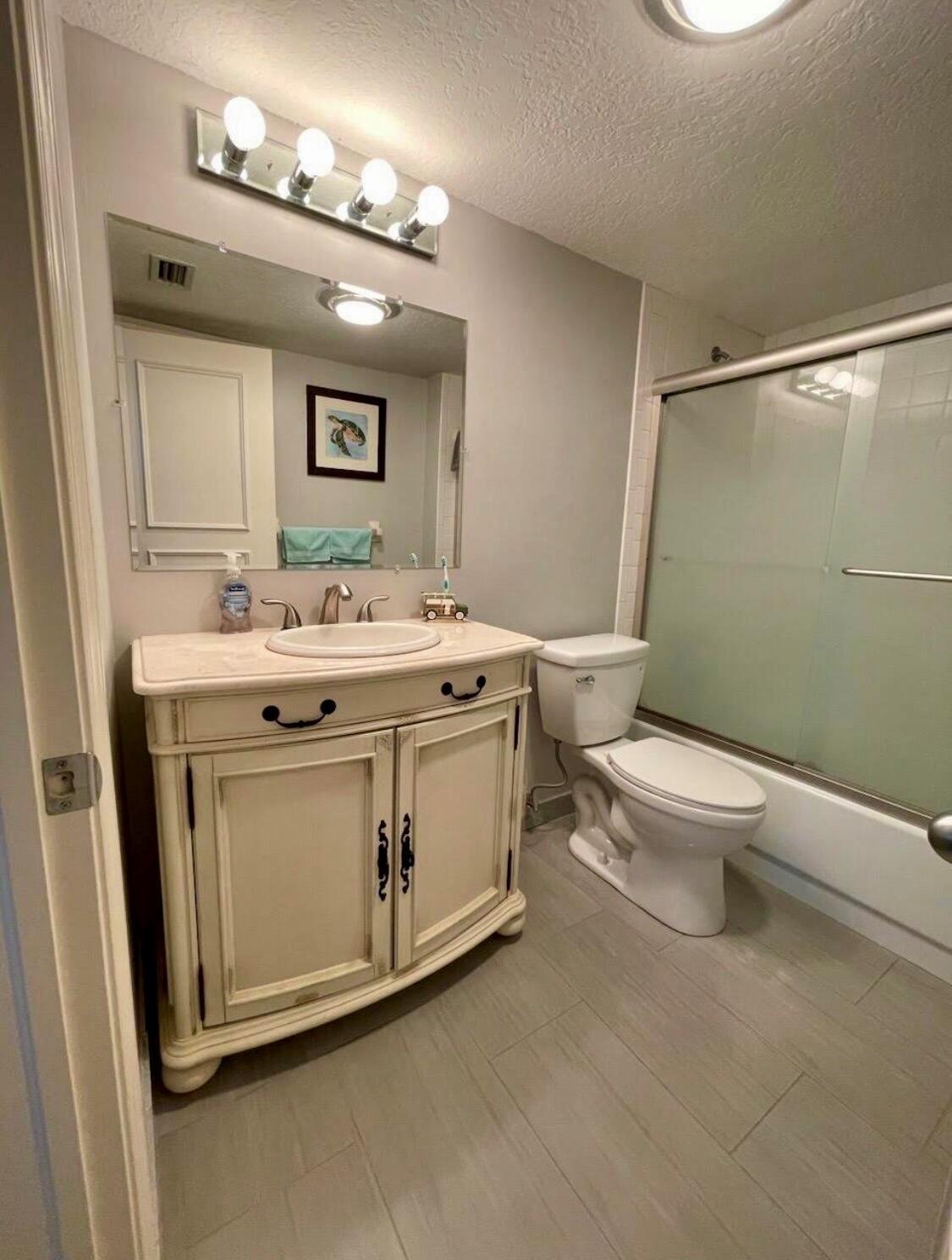 OCEAN PARKS CONDO - Residential Lease