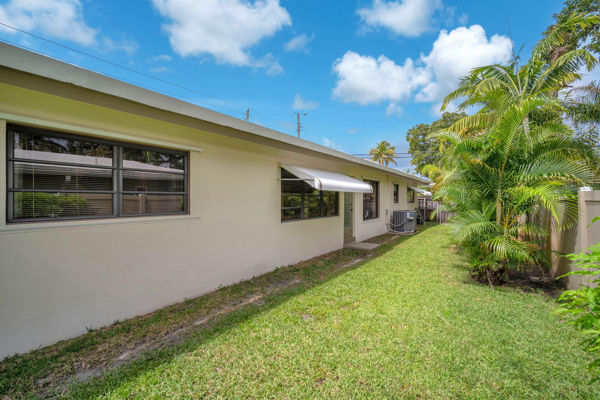 MARCH ESTATES AMEN - Residential