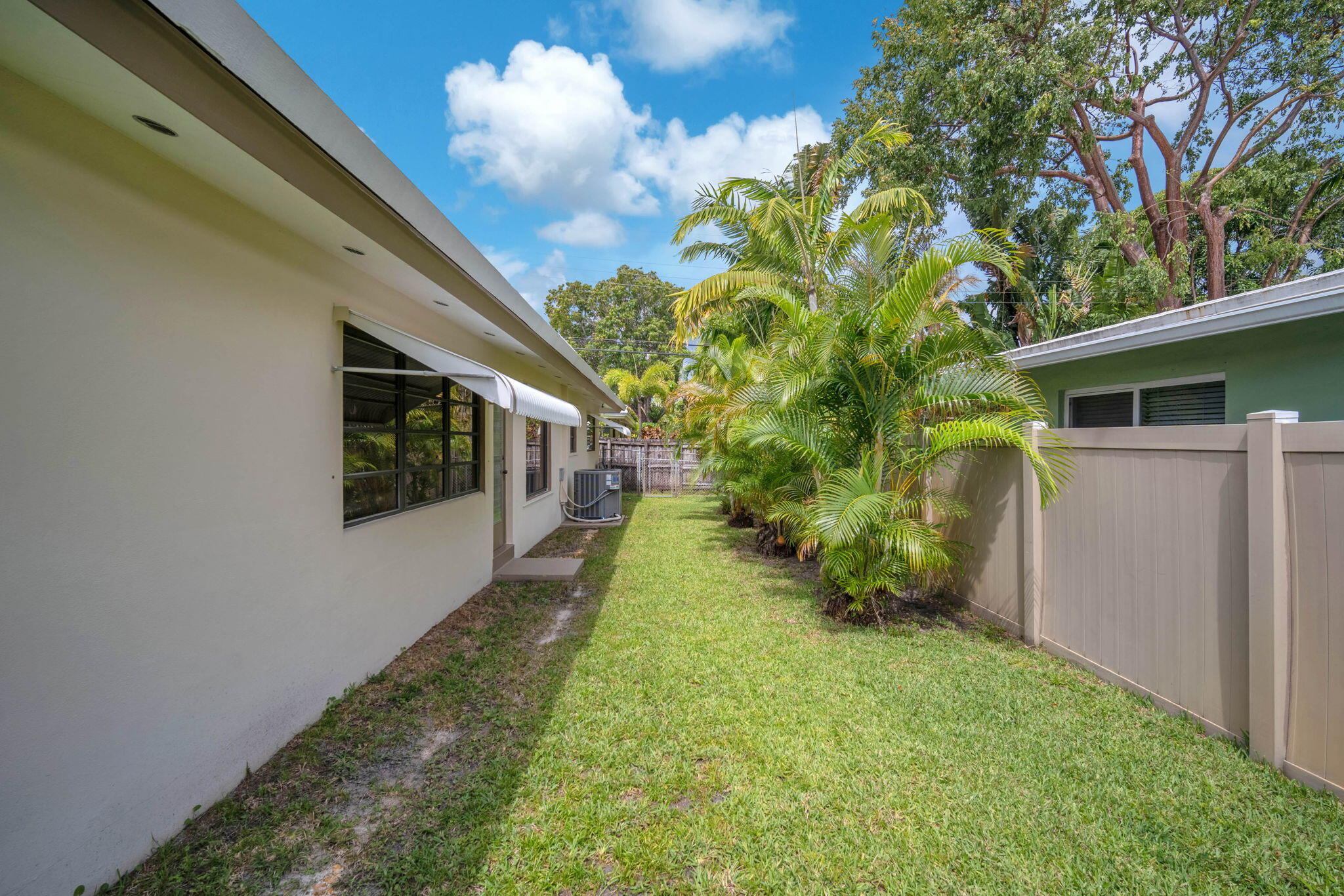 MARCH ESTATES AMEN - Residential