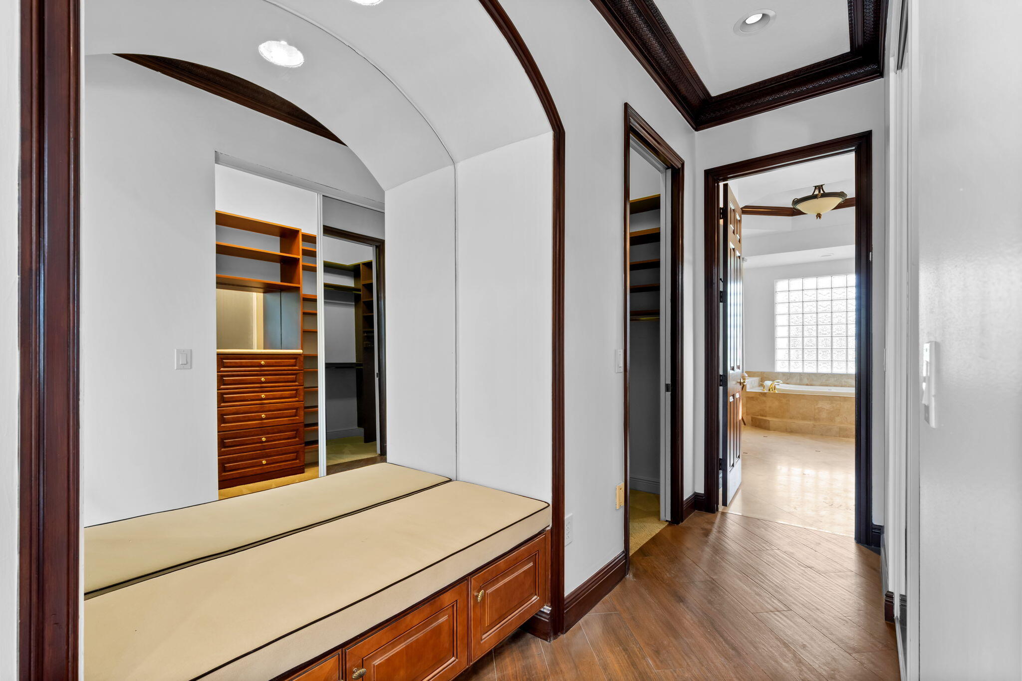 RIVERSTONE - Residential