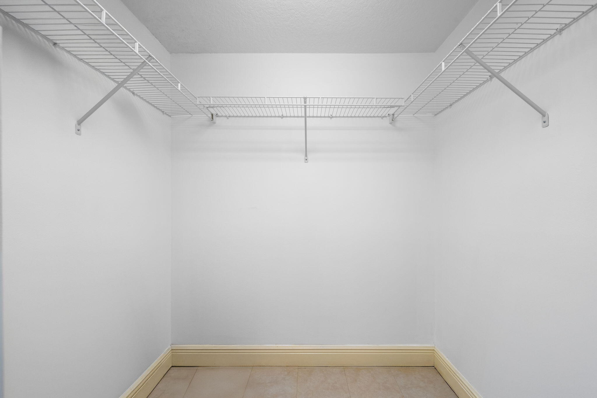 RIVERSTONE - Residential