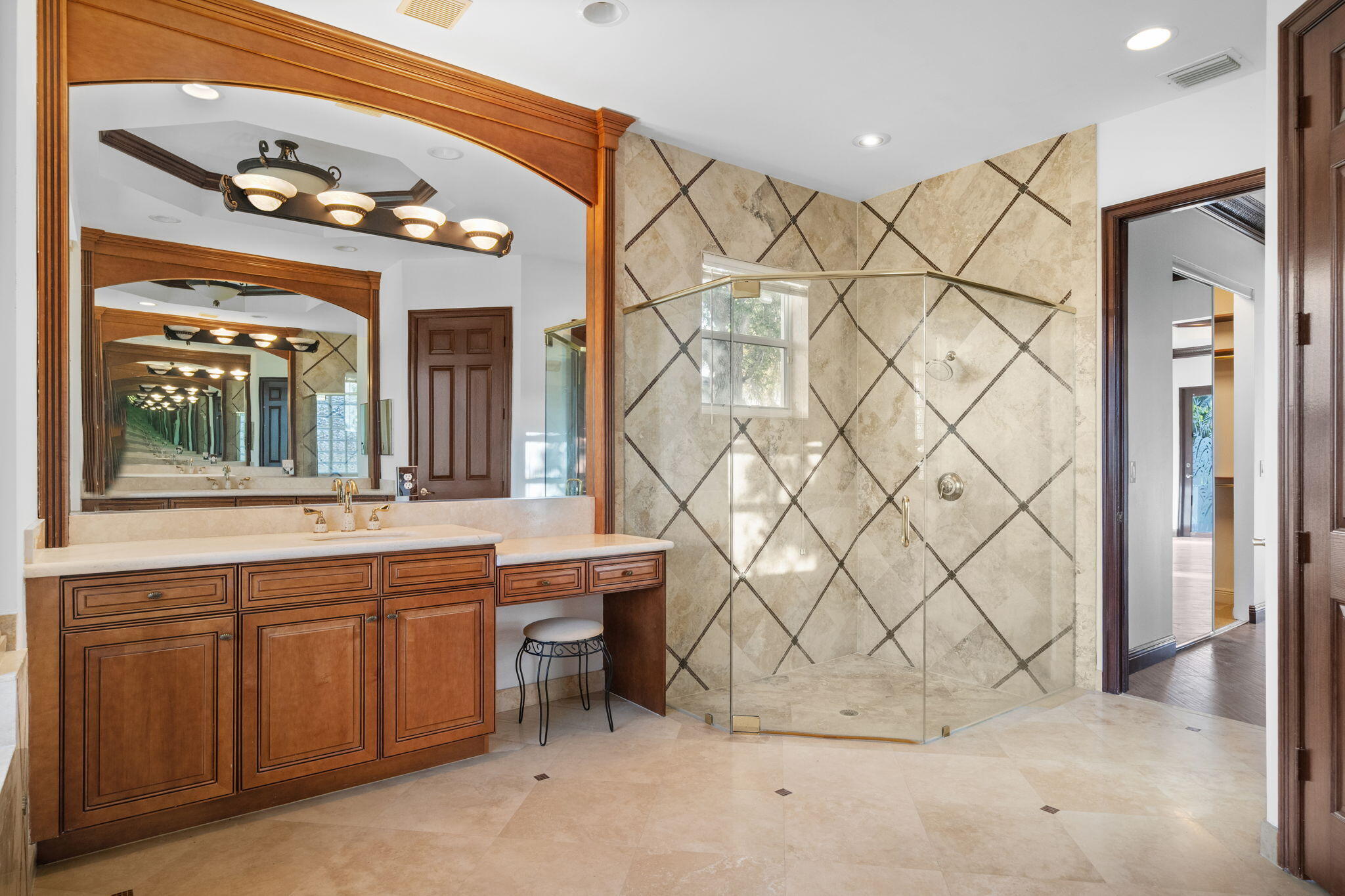 RIVERSTONE - Residential