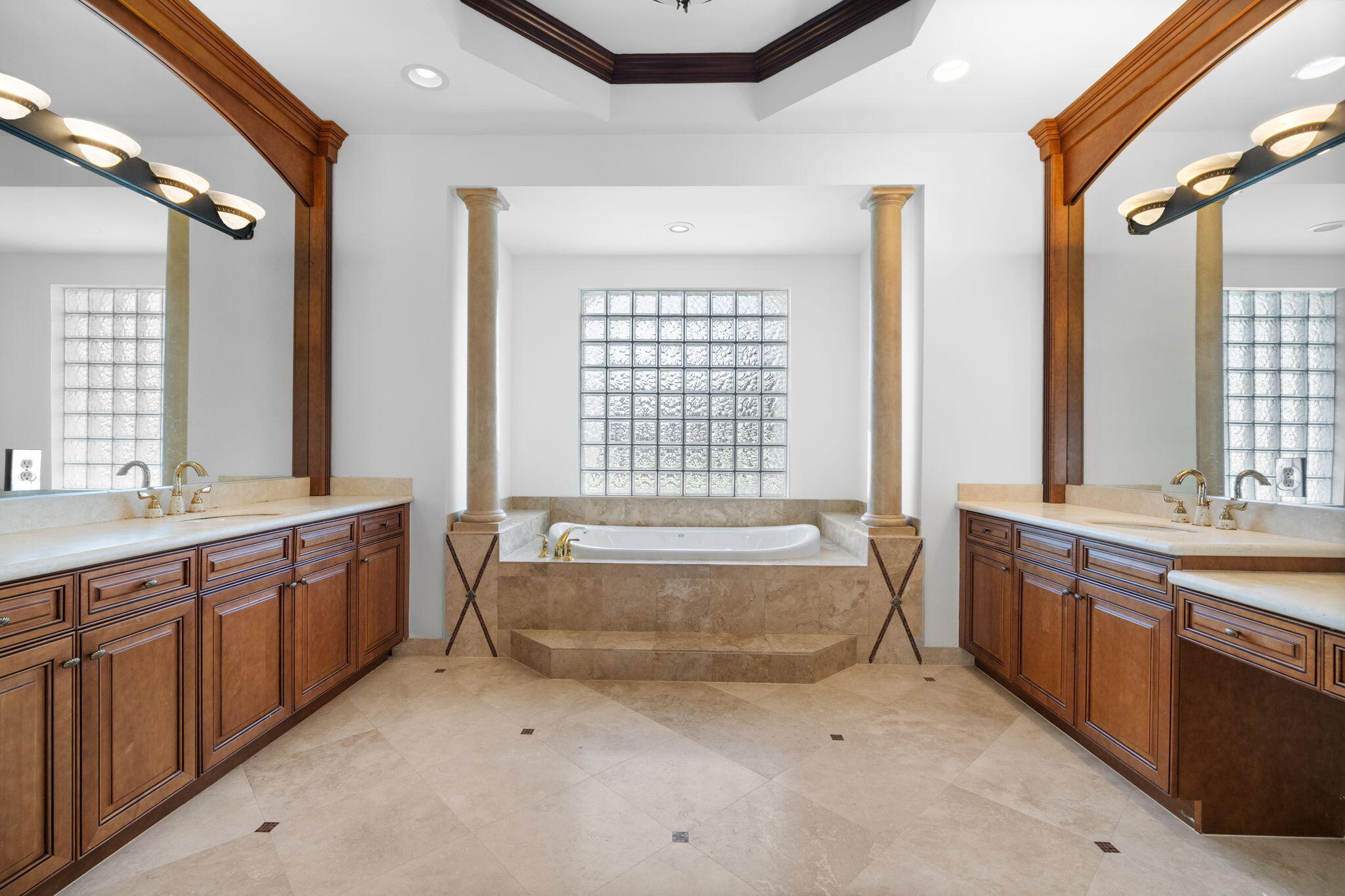 RIVERSTONE - Residential