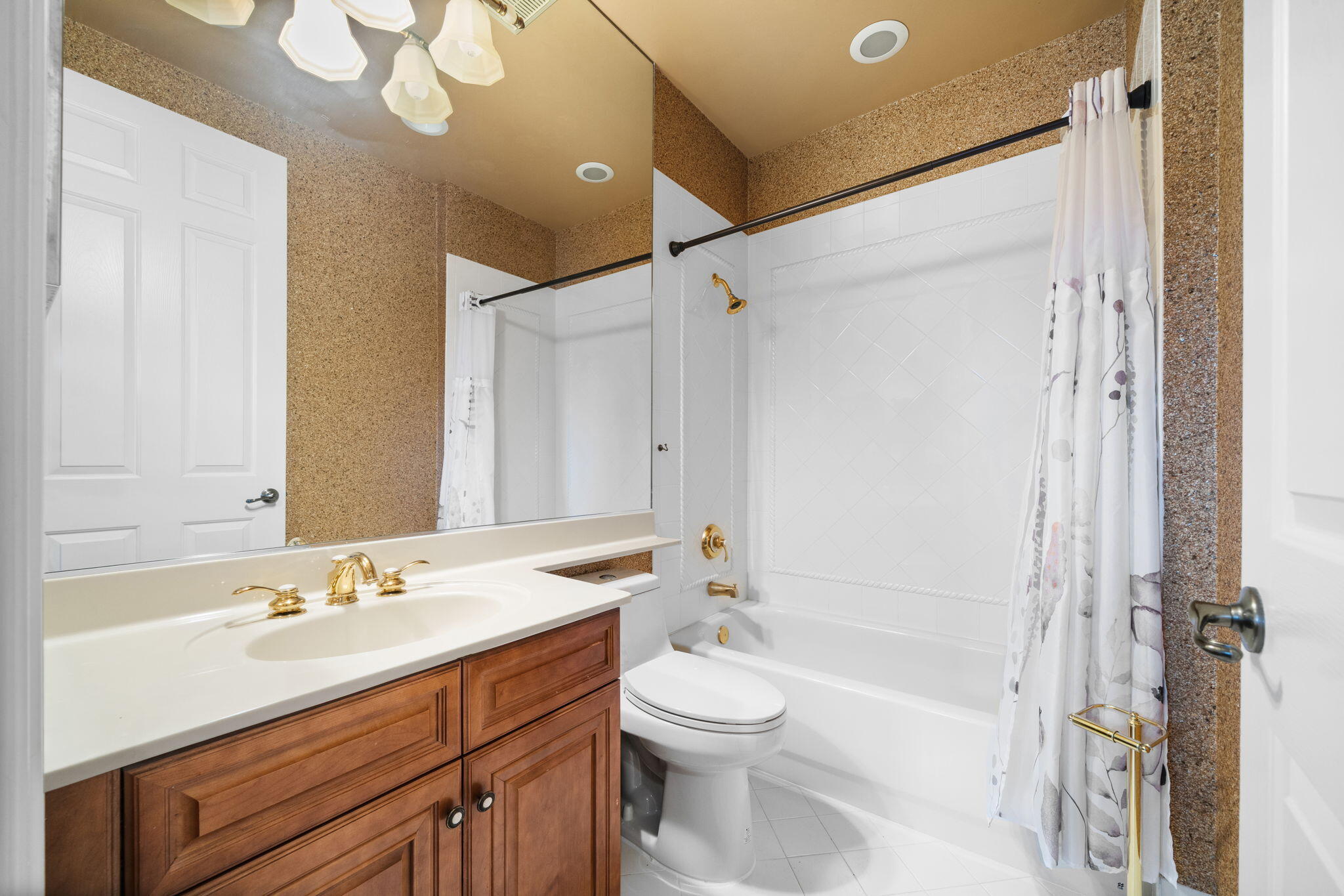 RIVERSTONE - Residential