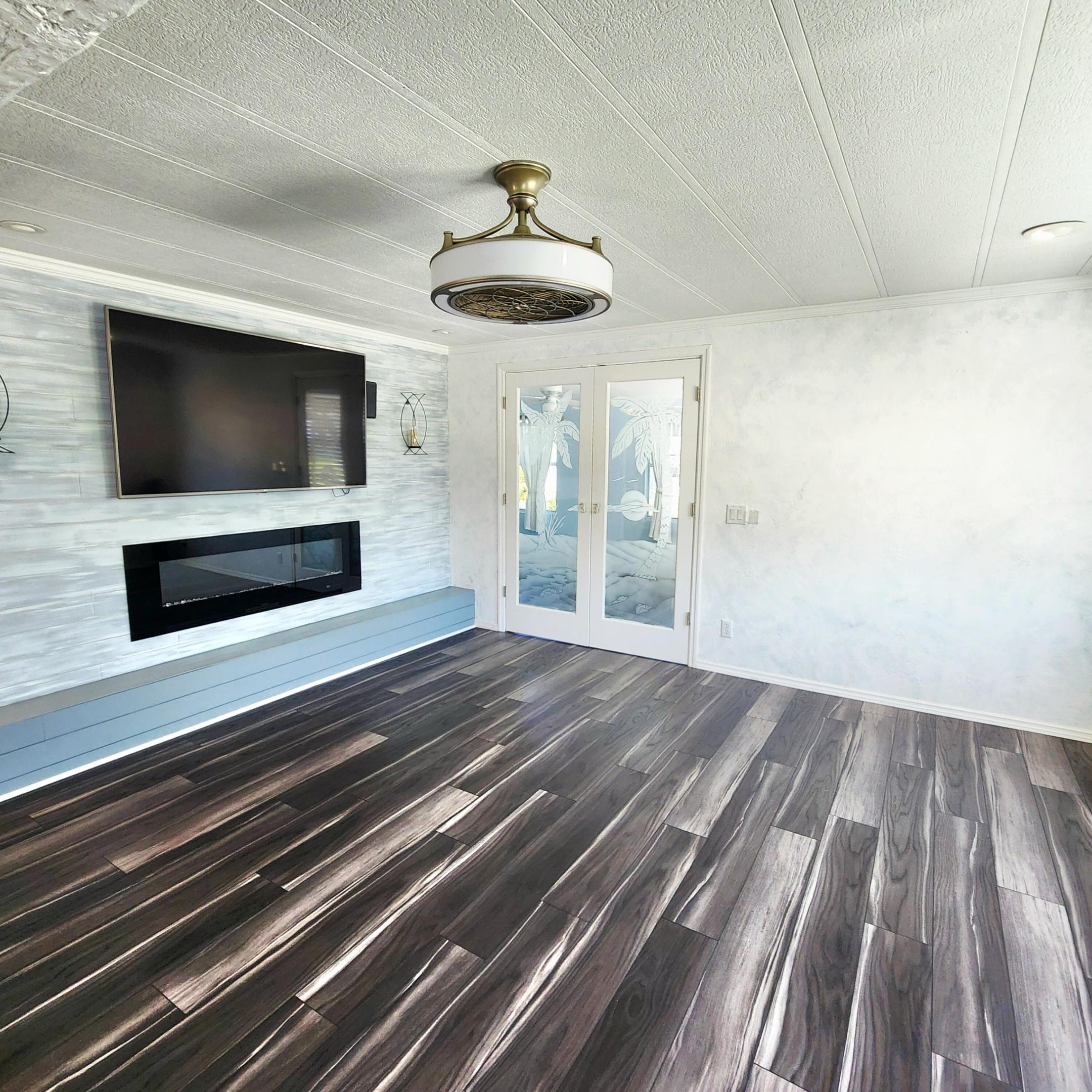 PINELAKE VILLAGE - Residential