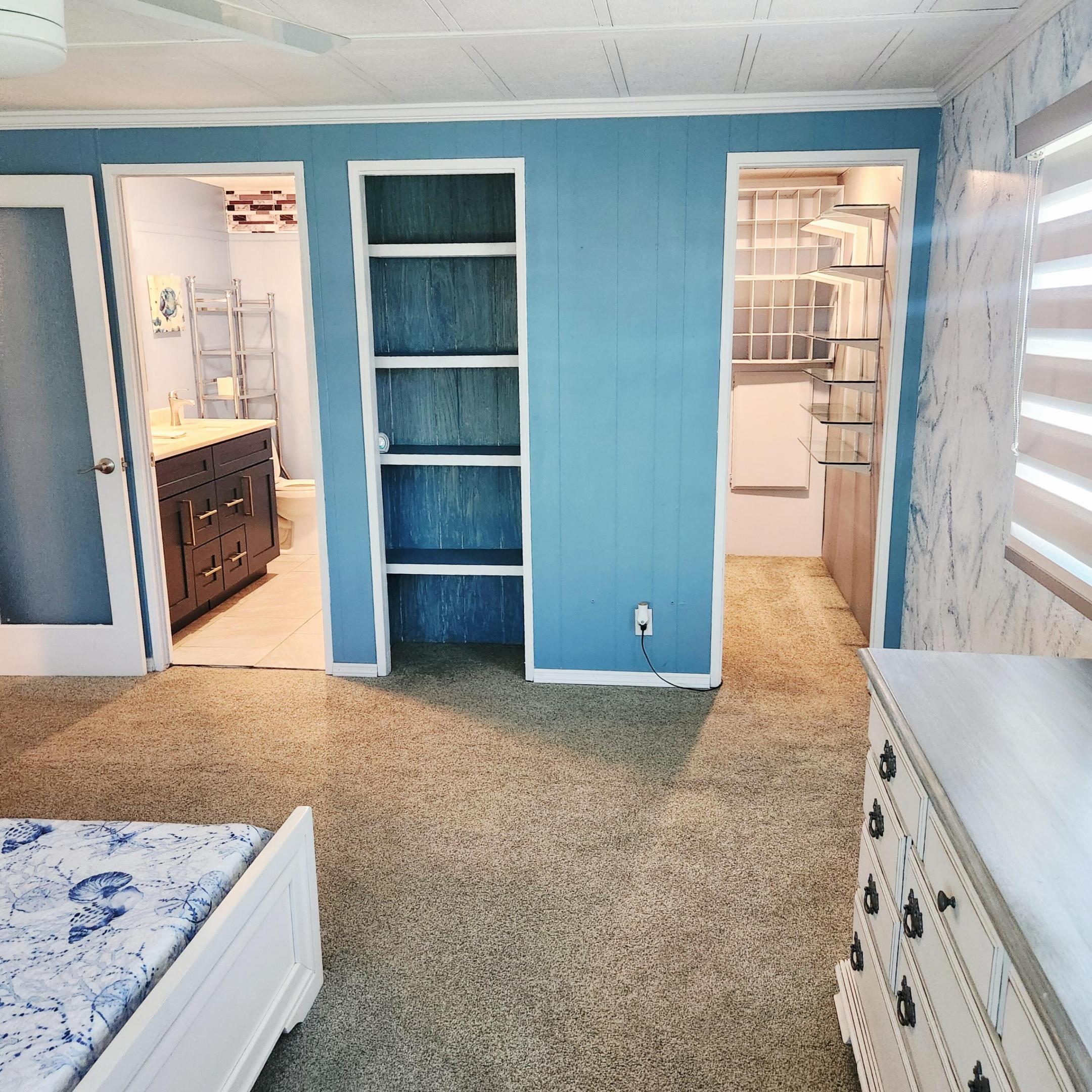 PINELAKE VILLAGE - Residential