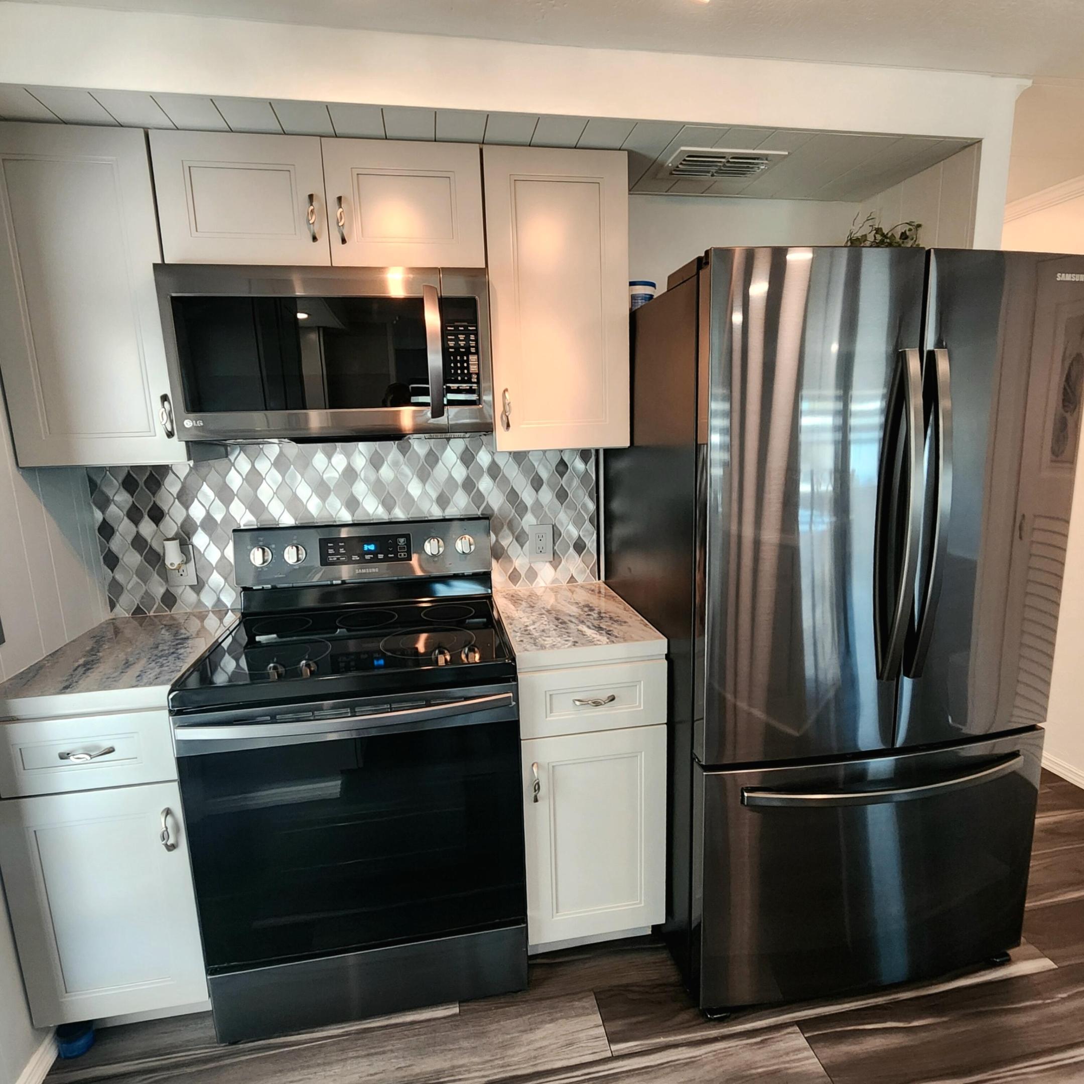 PINELAKE VILLAGE - Residential