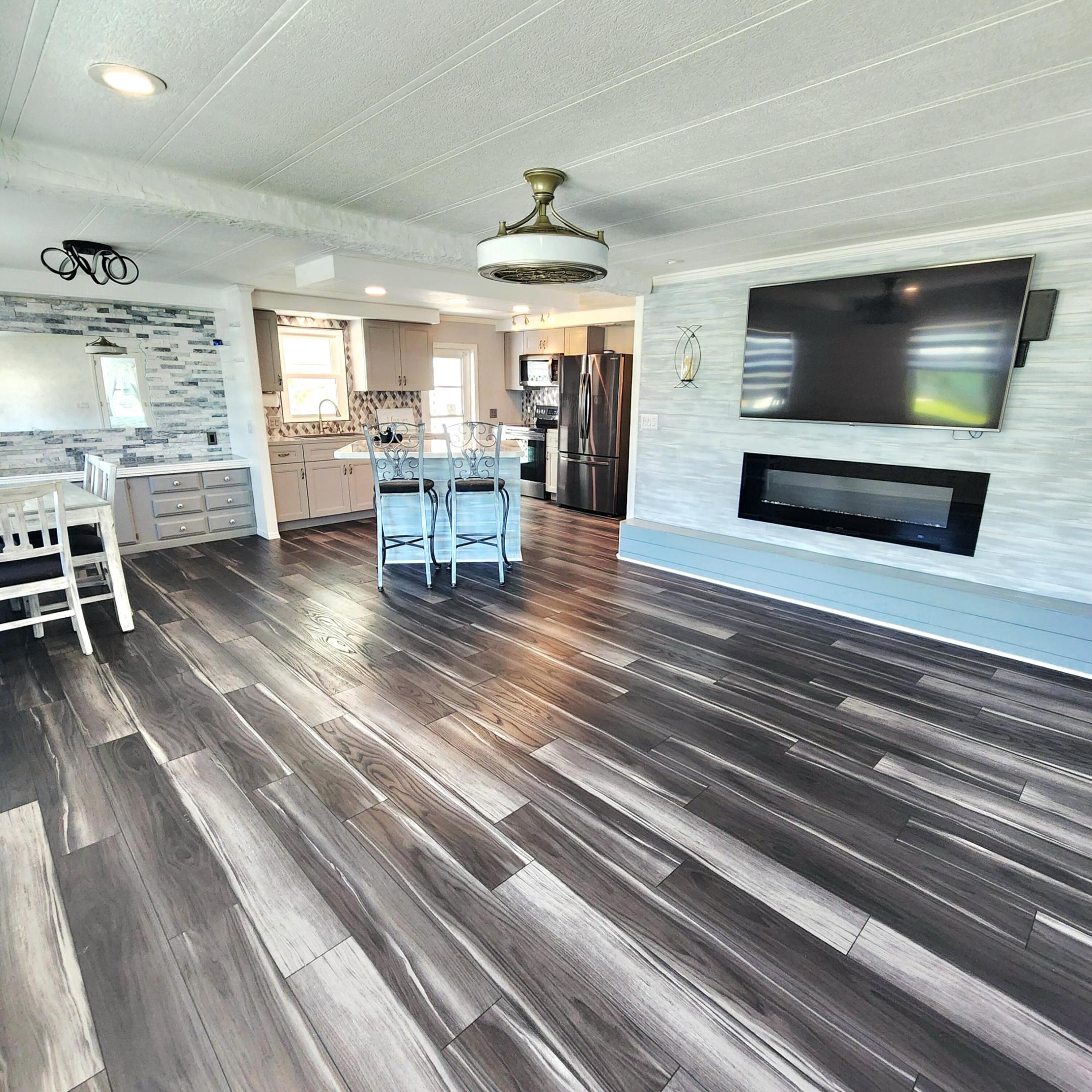 PINELAKE VILLAGE - Residential