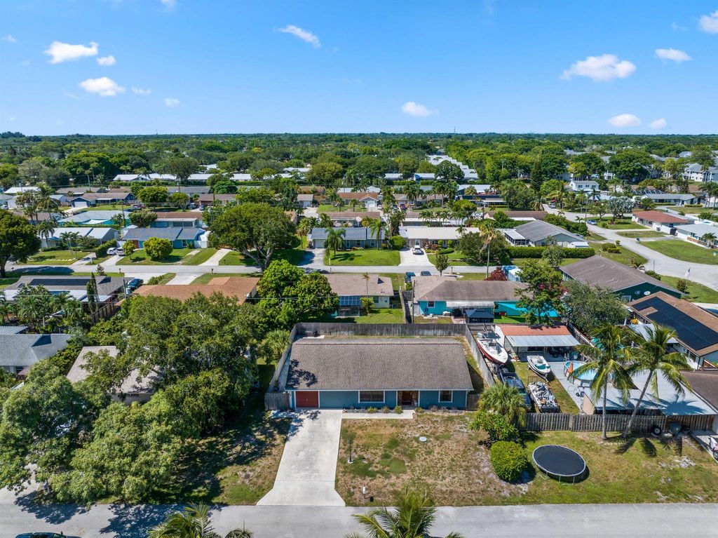 Photo of 3721 Dorrit Avenue, Boynton Beach, FL 33436 (MLS # R11117130)