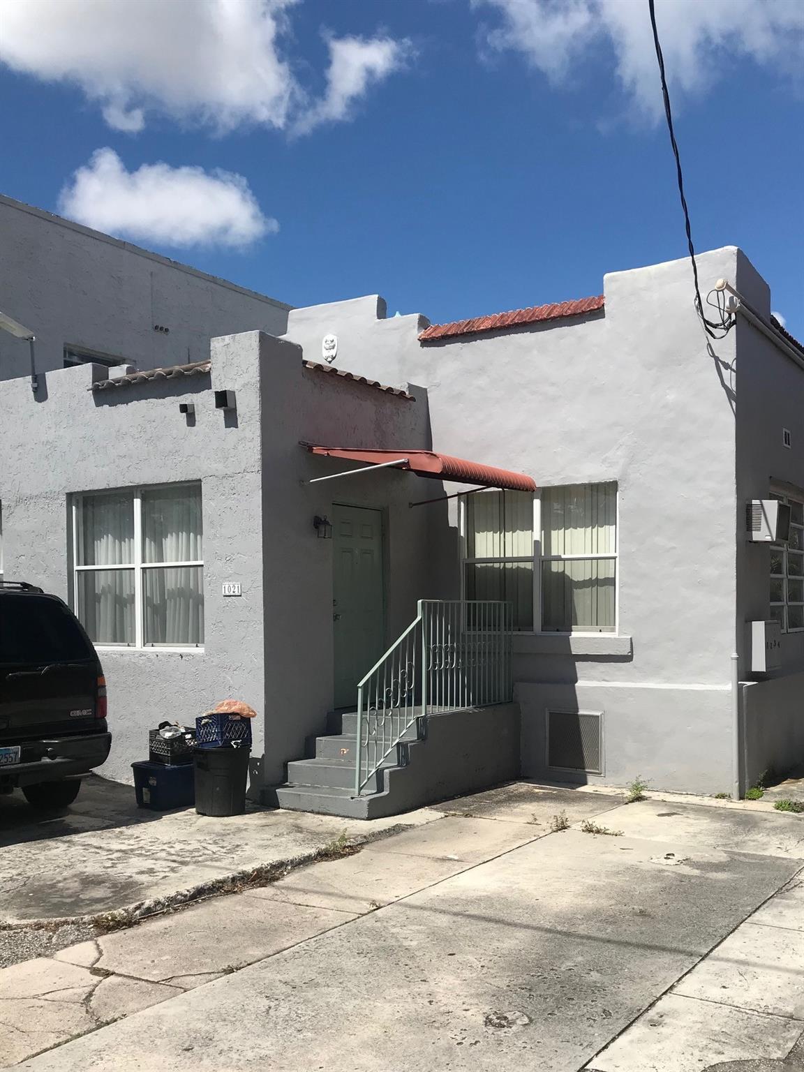 Spacious  three bedroom apartment in the heart of Little Havana.  Large living room, dining room, sunroom, remodeled kitchen.  Two full bathrooms, both with bathtubs.  Secure gated yard.  Three blocks from the shopping and restaurants of Calle Ocho.  Includes one off-street parking space (additional street parking is free).  Prospective Tenant will need a 690 credit score or money in a bank savings account or could  possibly qualify with a co-signor. $10 per person to run the credit reports.