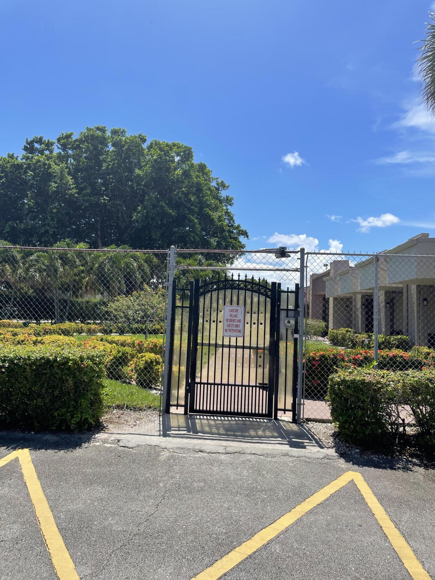 Lakeside Village - Residential