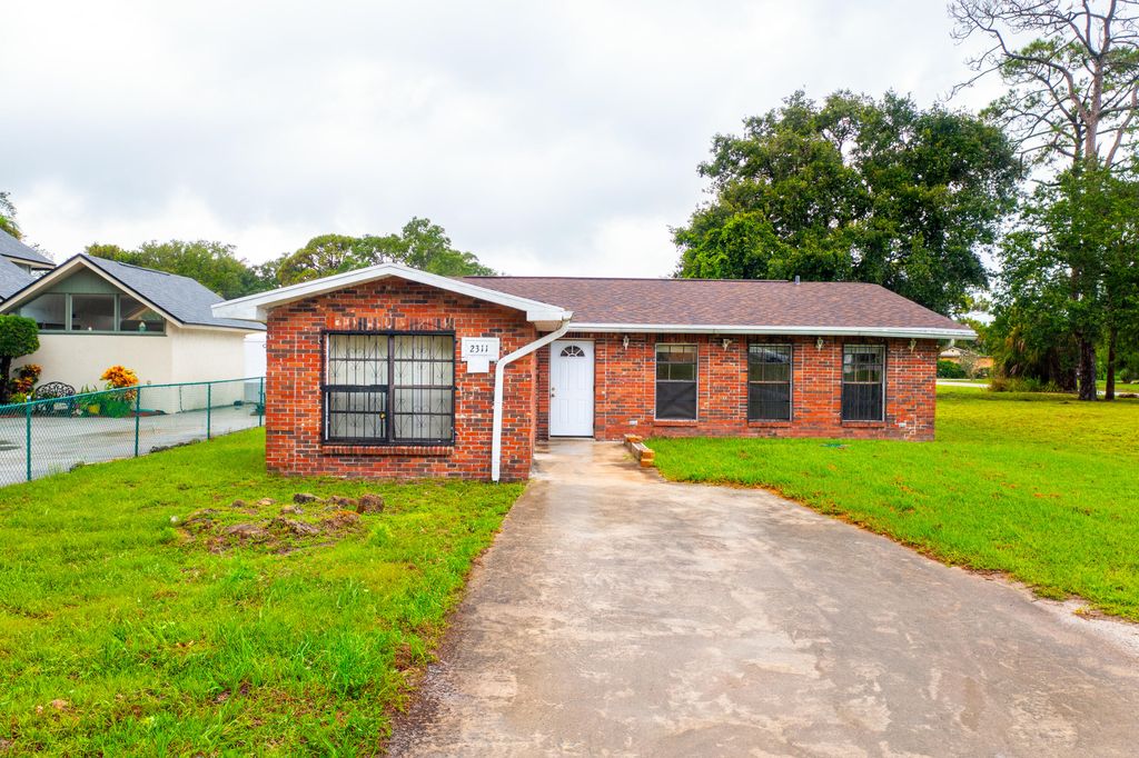 Photo of 2311 N 42nd Street, Fort Pierce, FL 34950 (MLS # R10998745)