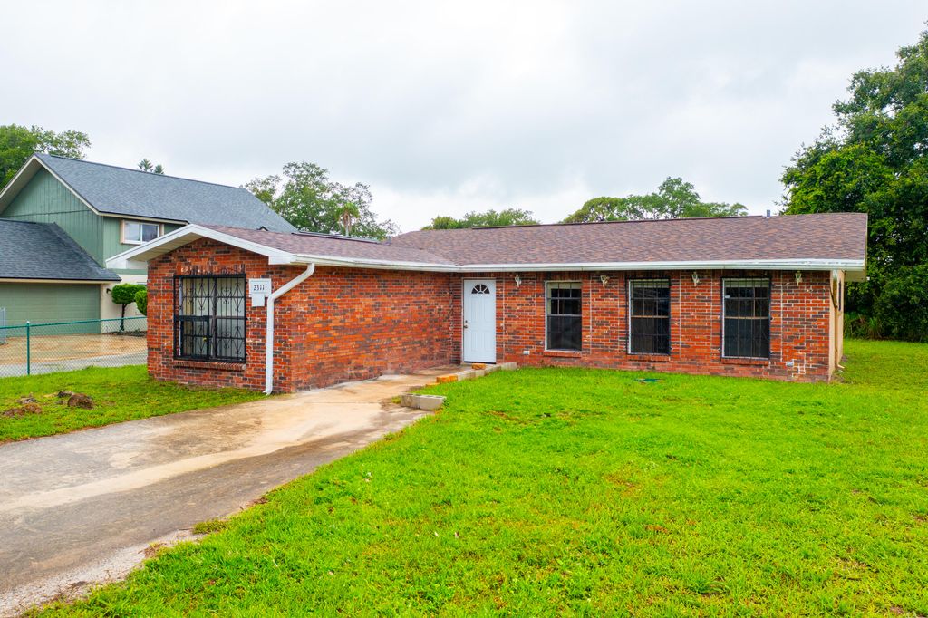 Photo of 2311 N 42nd Street, Fort Pierce, FL 34950 (MLS # R10998745)