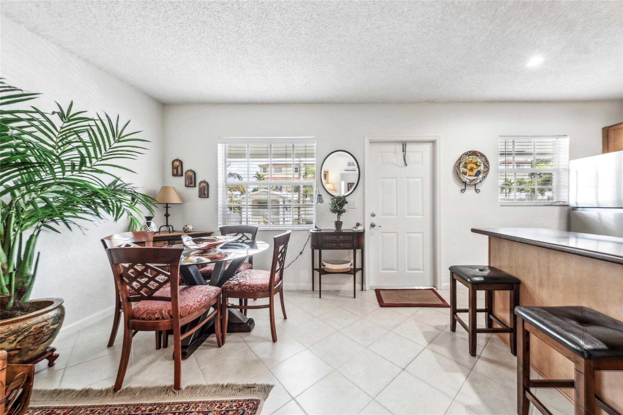 2660 NE 8th Ave 212