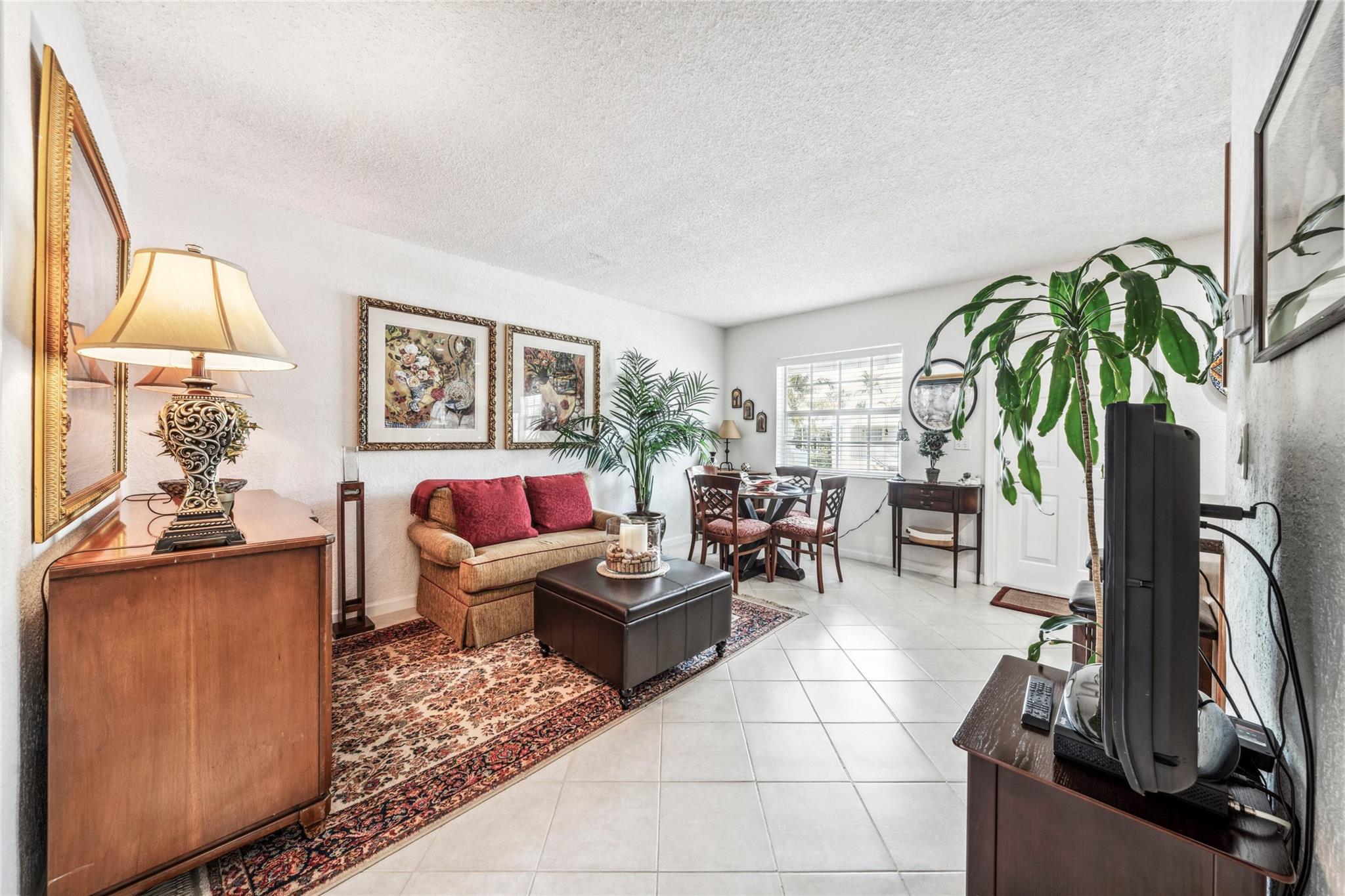 2660 NE 8th Ave 212