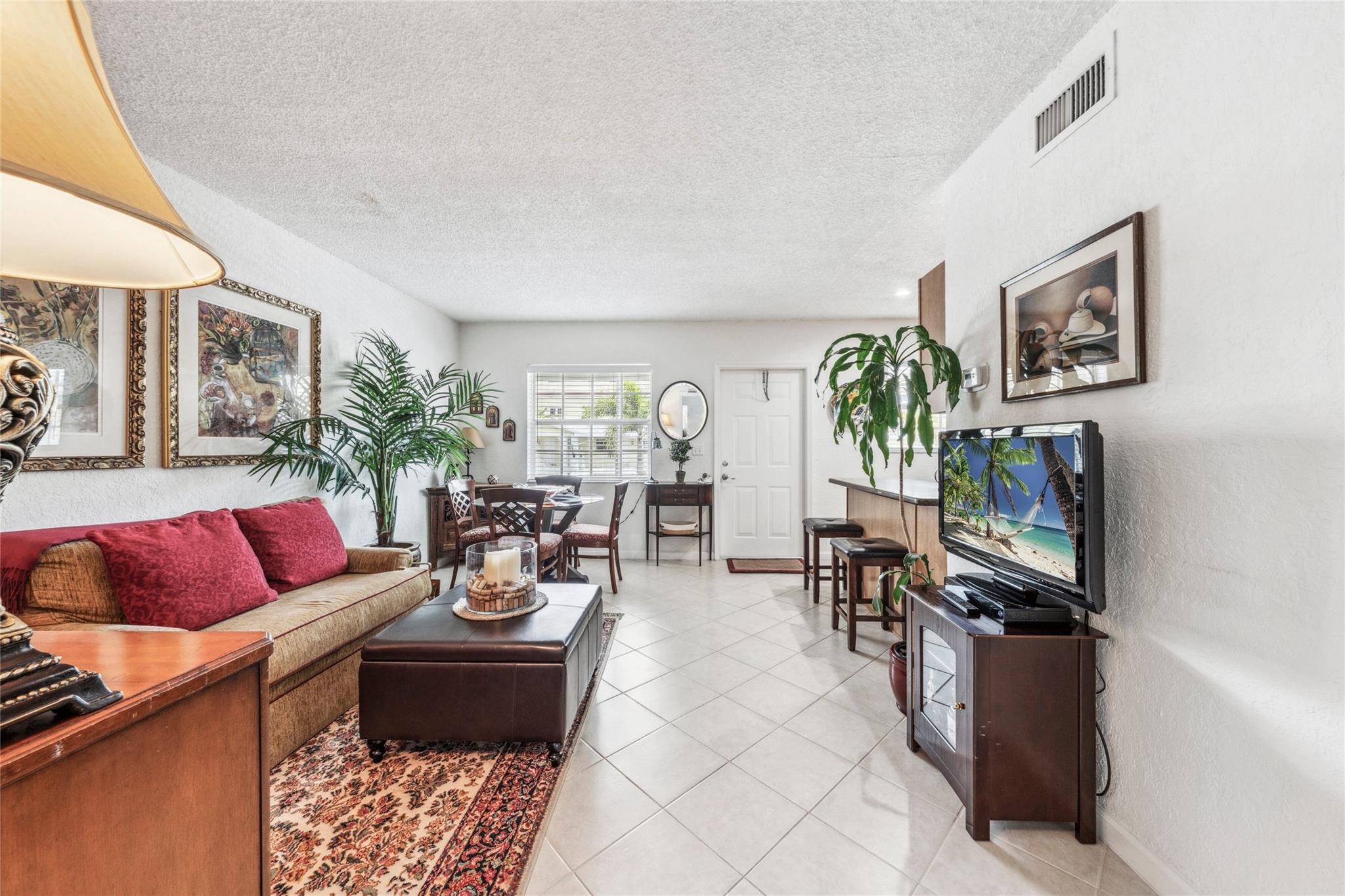 2660 NE 8th Ave 212