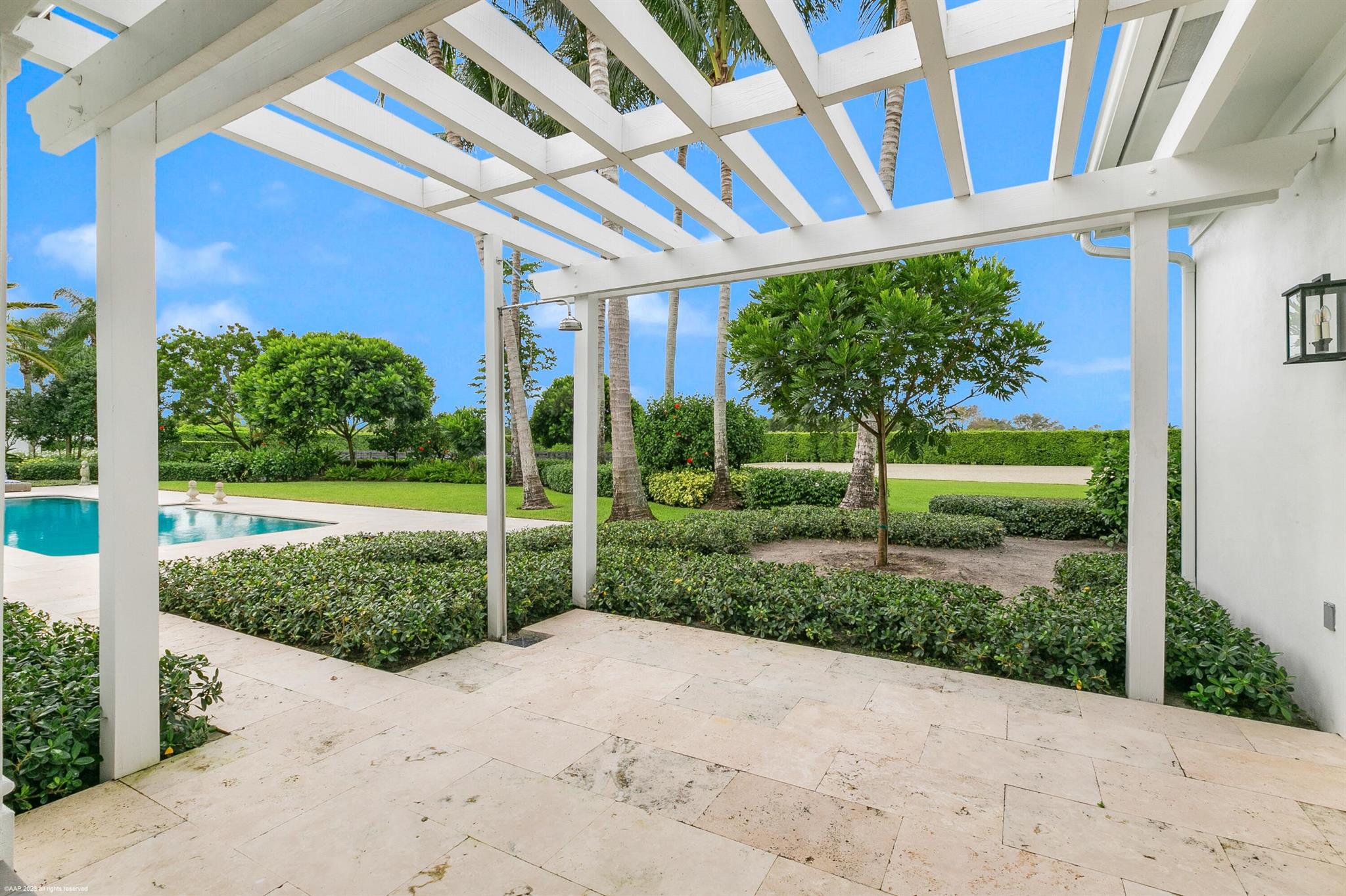 PALM BEACH POINT - Residential